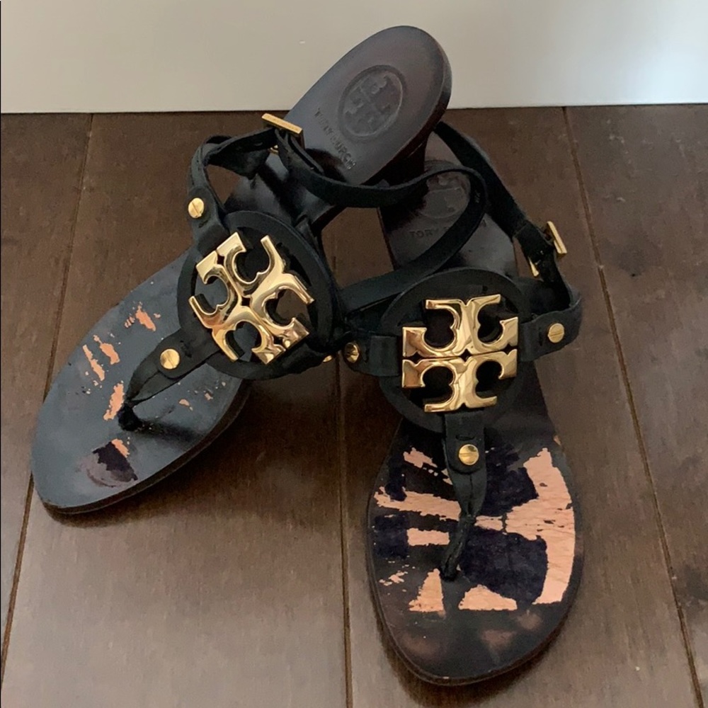 Tory Burch navy blue logo sandals 7